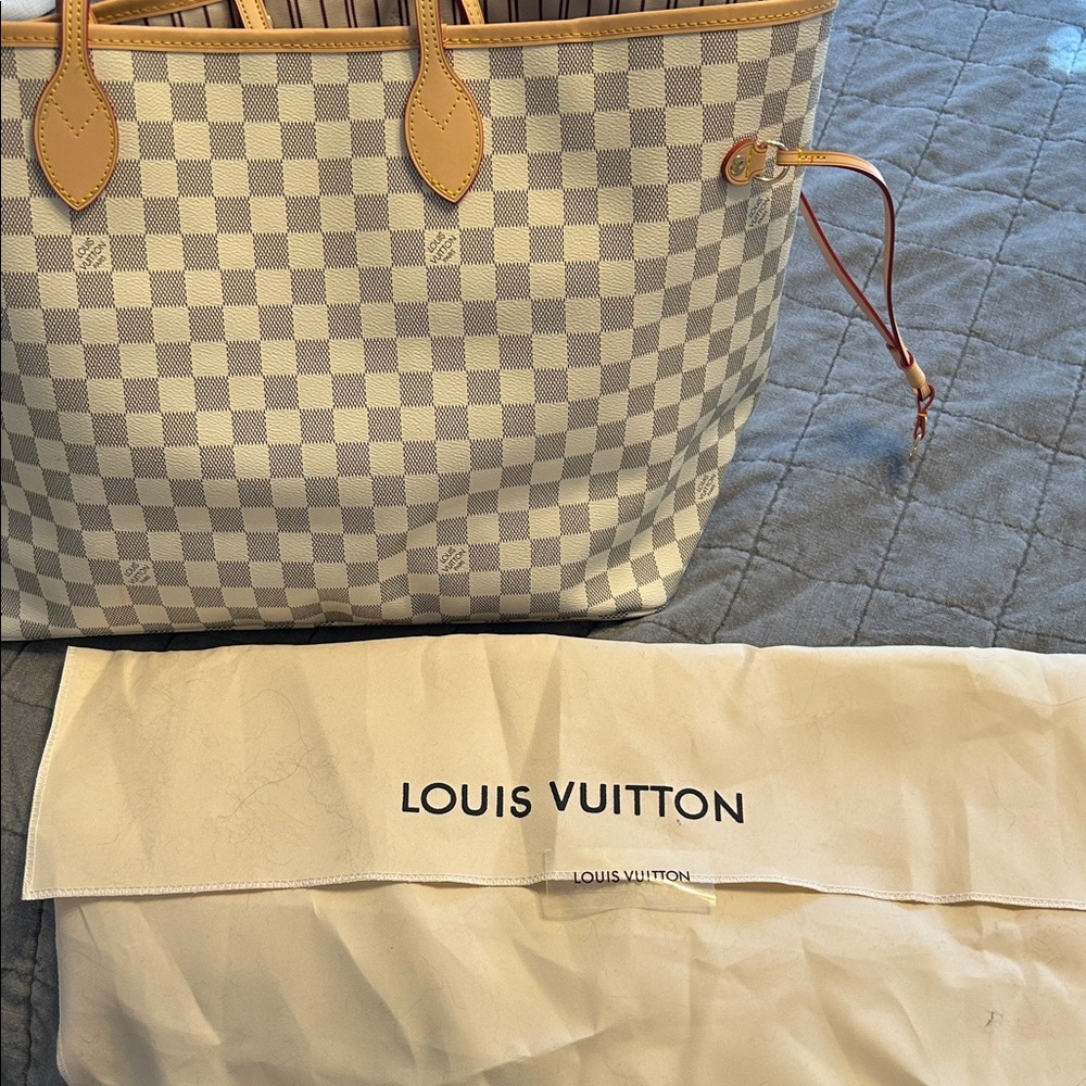 Designer Checkered Tote Bag - Cream and Tan - Picture 4 of 4